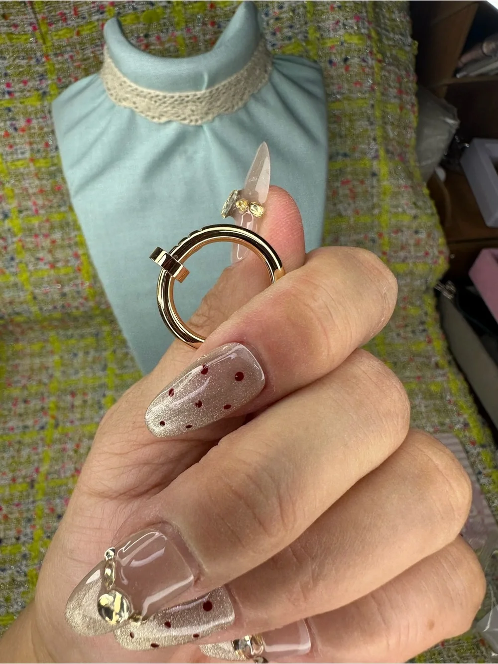 N/A gold tone